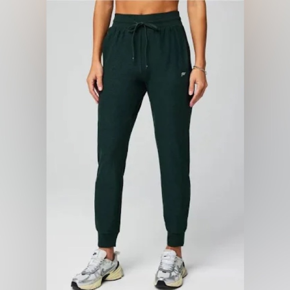 Fabletics Jogger Set